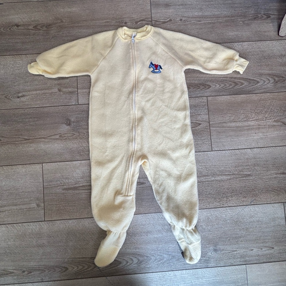Vintage Carters Cozy Yellow Fleece Footed pjs NWOT